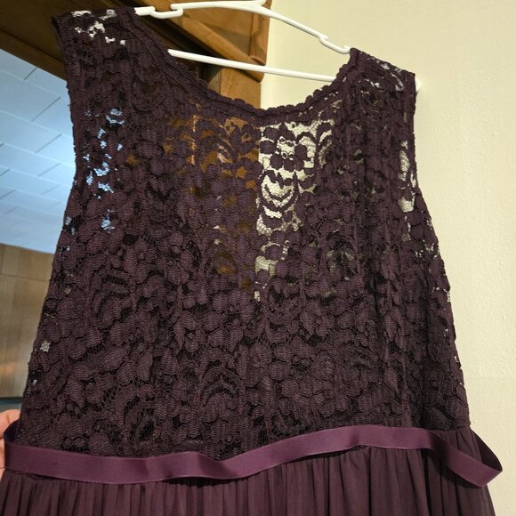 Davids Bridal Dress size 22 - Picture 2 of 7